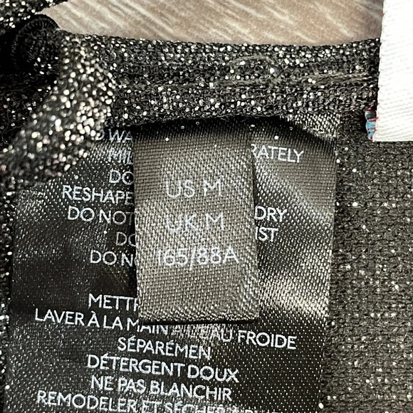 NWT Urban Outfitters Backless Crop Top Black Metallic Silver Strappy Tie Back M - Picture 10 of 13